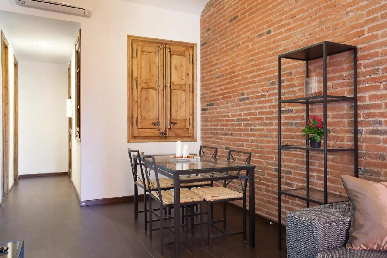2-Bedroom Apartment For Families Barcelona 0*,